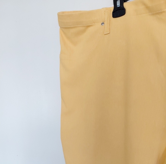 Terra Sky Women's Yellow Plus Size Midrise Capri Jeggings Size 5XL - Picture 4 of 12
